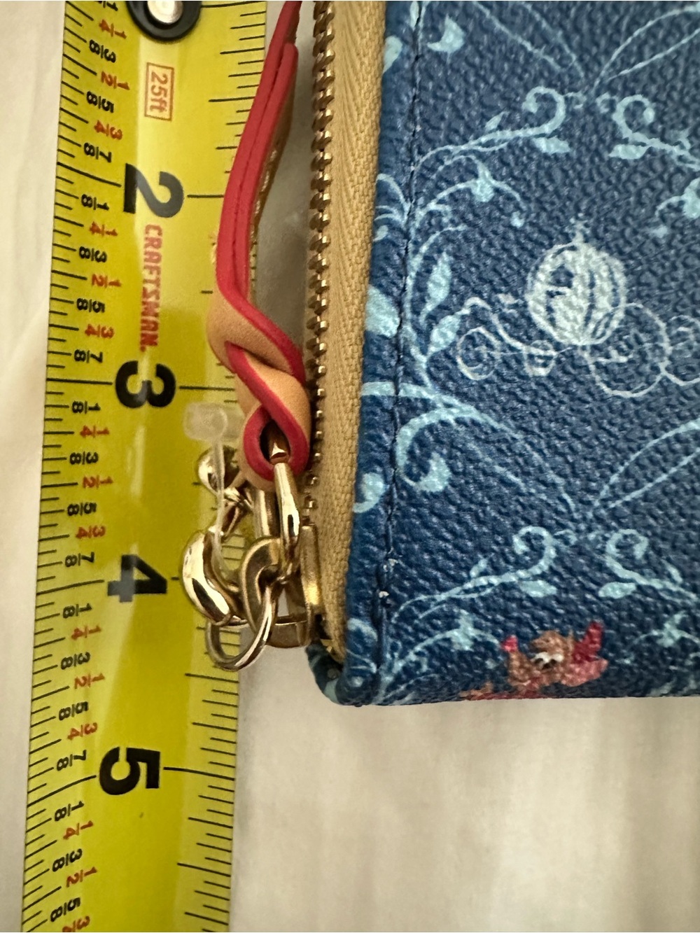 Disney Dooney & Bourke Cinderella Dream Big Wristlet Wallet - Unused Minor Flaw - Picture 13 of 13